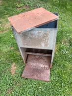 CHICKEN FEEDER: dispenser voor kippenvoer, Dieren en Toebehoren, Ophalen