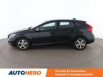 Volvo V40 2.0 D2 Kinetic (bj 2015), Auto's, Volvo, Gebruikt, Zwart, 1969 cc, Leder