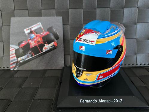 Fernando Alonso 2012 1:5 helm Ferrari F1 Spark Formule 1, Collections, Marques automobiles, Motos & Formules 1, Neuf, ForTwo, Enlèvement ou Envoi