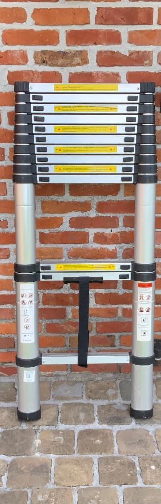 Inschuifbare ladder beschikbaar voor biedingen