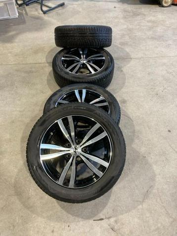 Roues Hyundai i30 avec pneus hiver Hankook disponible aux enchères