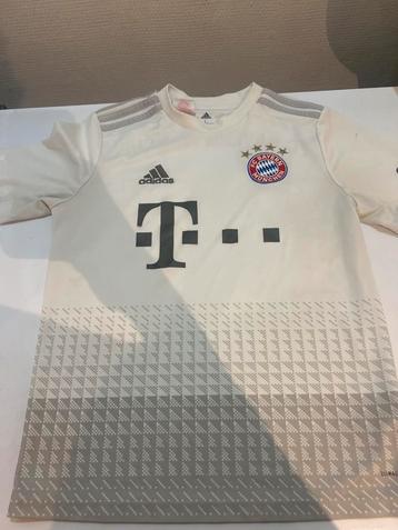 Adidas Bayern München Uitshirt - Maat L beschikbaar voor biedingen