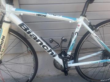 Dames Meisjes koers race fiets Bianchi maat 48 beschikbaar voor biedingen