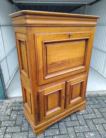 Oude secretaire / bureaumeubel