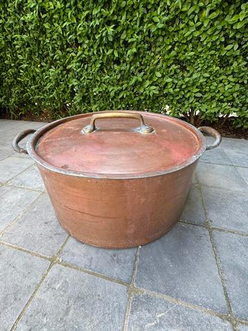 Koperen kookpot beschikbaar voor biedingen