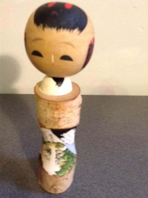 Kokeshi - Traditionele Japanse houten pop / 37, Antiquités & Art, Antiquités | Jouets, Enlèvement ou Envoi