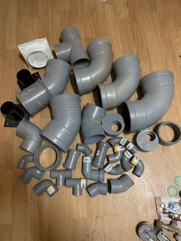Groot pakket PVC buizen beschikbaar voor biedingen