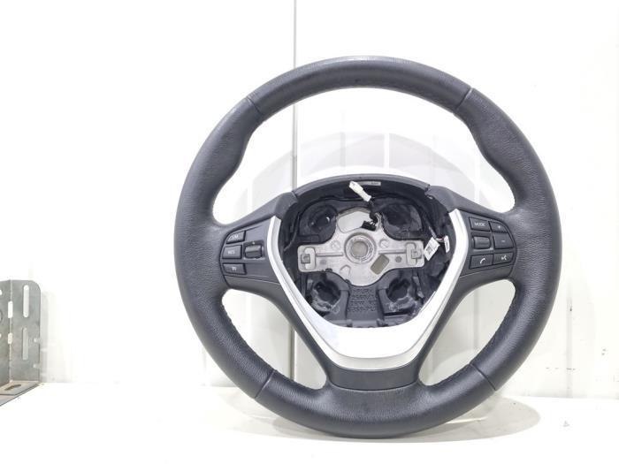 Volant d'un BMW 1-Serie, Autos : Pièces & Accessoires, Commande, BMW, Utilisé, 3 mois de garantie, Enlèvement ou Envoi