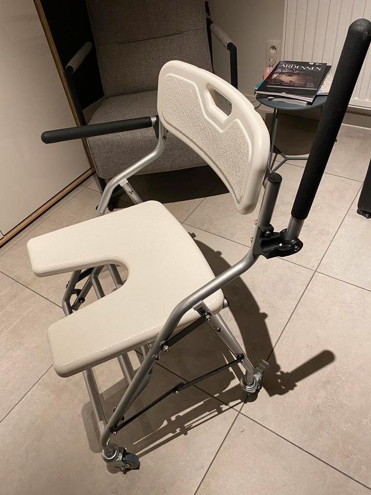 Mobiele opvouwbare douche- badkamerstoel, Diversen, Verpleegmiddelen, Nieuw, Ophalen