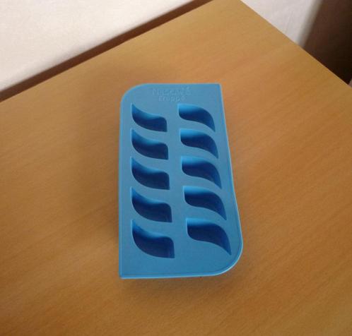 Blauw druppel ijsklontjesvorm ijsblokjesvorm ijsblokbakje, Huis en Inrichting, Keuken | Tupperware, Blauw, Ophalen of Verzenden