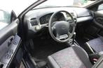 Mazda 323 Automaat/65d KM 2 JAAR garantie=UNIEK in België, Auto's, Automaat, Stof, Zwart, Elektrische ramen