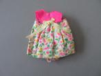 gebloemd jurkje Tutti 1965 Barbie ..., Verzamelen, Verzenden, Zo goed als nieuw, Kleertjes