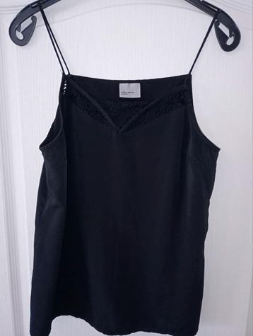 Joli top Vero Moda taille L beschikbaar voor biedingen