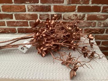 DECO " GOODWILL" 6 SIERLIJKE METALLIC GOUD - BLOEMEN MET TAK beschikbaar voor biedingen