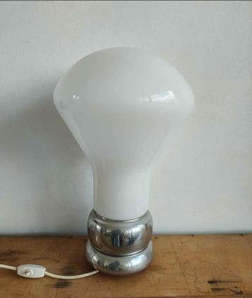 Space Age Style Ingo Maurer Opaline vintage lamp uit de jare beschikbaar voor biedingen