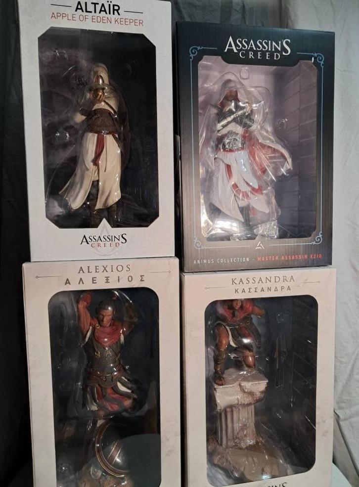 Assassin's creed divers statues avec boites, Verzamelen, Beelden en Beeldjes, Zo goed als nieuw, Overige typen, Ophalen