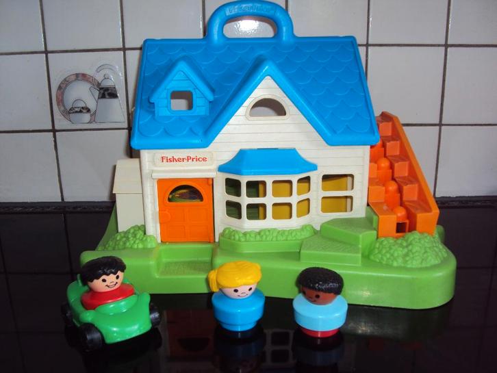 Fisher price, open speelhuisje met 'roltrap', auto, popjes.., Kinderen en Baby's, Speelgoed | Fisher-Price, Ophalen of Verzenden