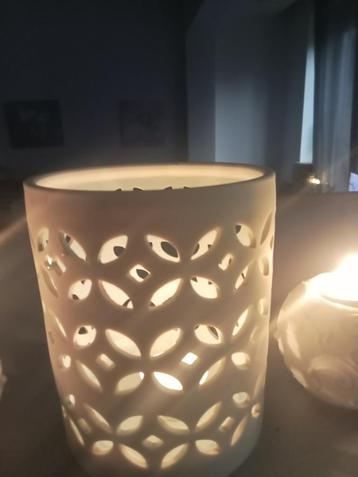 Maxi photophore /cache-pot en porcelaine blanche + couple de beschikbaar voor biedingen