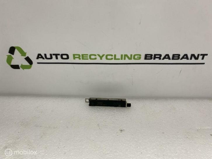 Antenneversterker Rechts Boven Audi A5 8T ORIG 8T8035225D, Auto-onderdelen, Elektronica en Kabels, Gebruikt, Ophalen of Verzenden