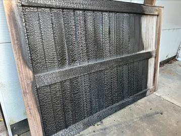 Houten poort padouk ( verbrand langs 1 zijde ), Ophalen