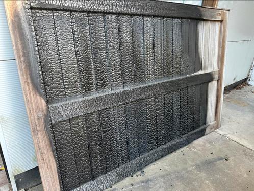 Houten poort padouk ( verbrand langs 1 zijde ), Tuin en Terras, Tuinpoorten, Ophalen
