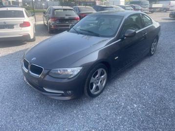 BMW 3-coupe benzine waterpomp dient vervangen