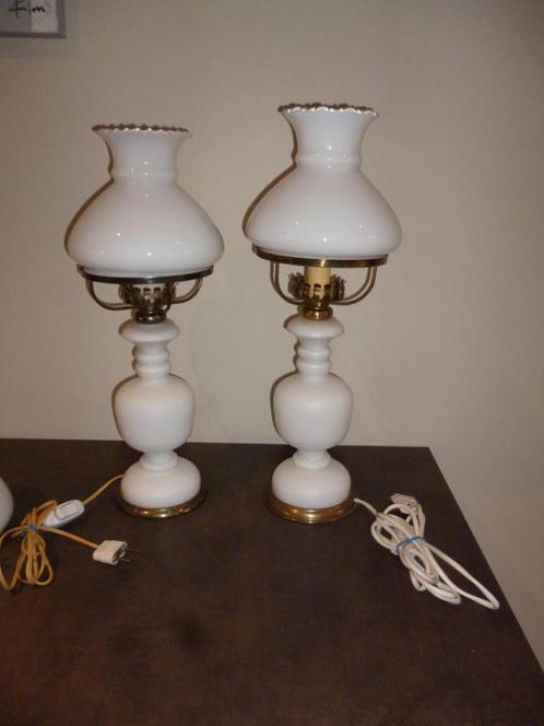 2 lampes de table opaline blanc éclairage lampe style vintag, Maison & Meubles, Lampes | Lampes de table, Enlèvement ou Envoi