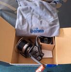 Daiwa infinity x5500 baitrunner (nieuwstaat), Watersport en Boten, Ophalen, Zo goed als nieuw