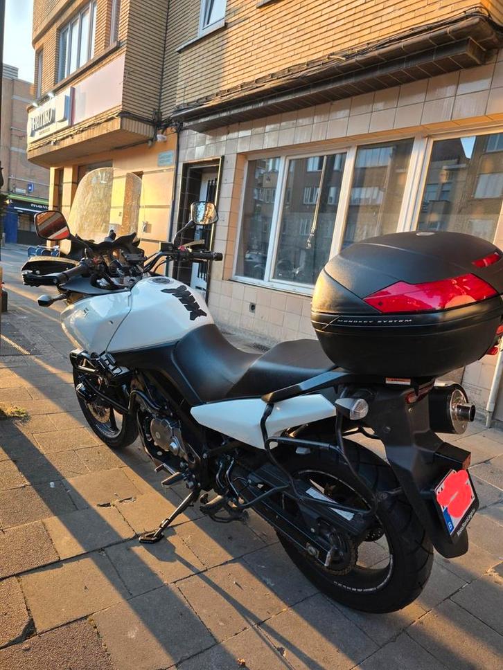 Suzuki V-Strom 2010, Motoren, Motoren | Suzuki, Overig, meer dan 35 kW, 4 cilinders, Motorrijbewijs A, ABS, Cruise Control, LED Verlichting
