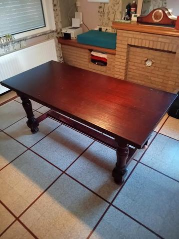 Antieke houten tafel  beschikbaar voor biedingen