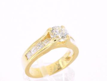 Gouden ring met diamanten beschikbaar voor biedingen