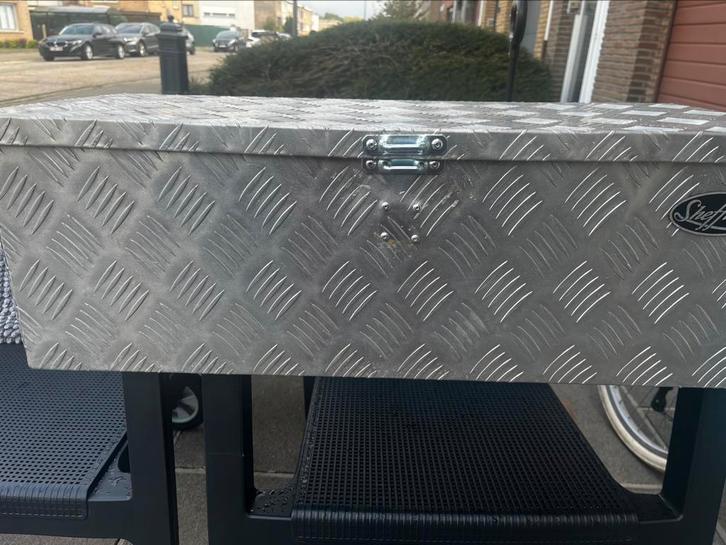 Aluminium opbergkist L75/H25/D32, Auto-onderdelen, Vrachtwagen-onderdelen, Verzenden