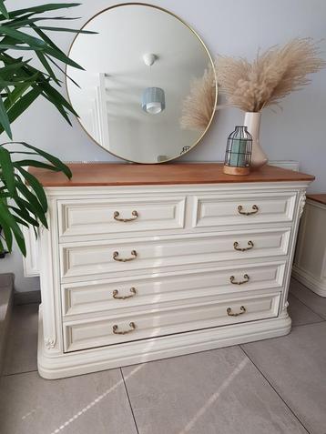 Commode beschikbaar voor biedingen