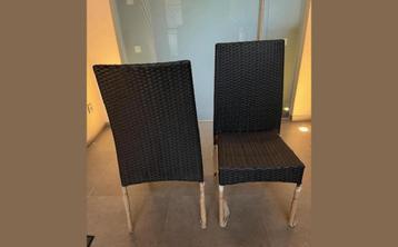 2 Nieuwe stoelen in gevlochten kunststof  beschikbaar voor biedingen