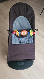 Babybjorn relax wipstoeltje met speelgoed, Kinderen en Baby's, Gebruikt, Schommelstoel, Met gordel(s) of riempje(s), Ophalen