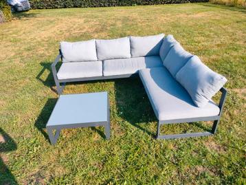 Loungeset 5-zit in prima staat beschikbaar voor biedingen