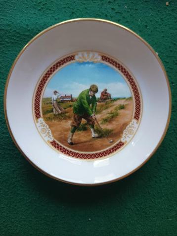  PETITE ASSIETTE ROYAL WORCESTER GOLFING COLLECTION