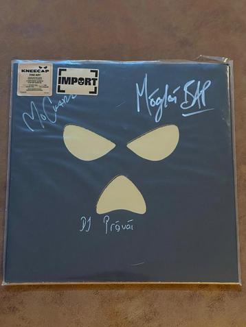 Kneecap signed vinyl beschikbaar voor biedingen