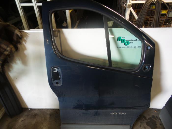 Portière 2portes droite d'un Renault Trafic (Trafic 01-) (T, Autos : Pièces & Accessoires, Carrosserie & Tôlerie, Porte, Renault