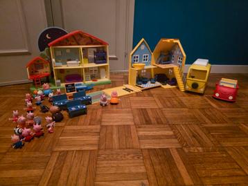 Peppa big  huisjes + school + camper +auto + vele poppetjes beschikbaar voor biedingen