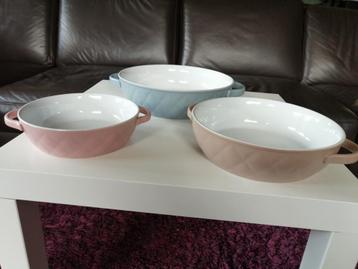 Cosy and trendy set van  3 ovenschotels nieuw beschikbaar voor biedingen