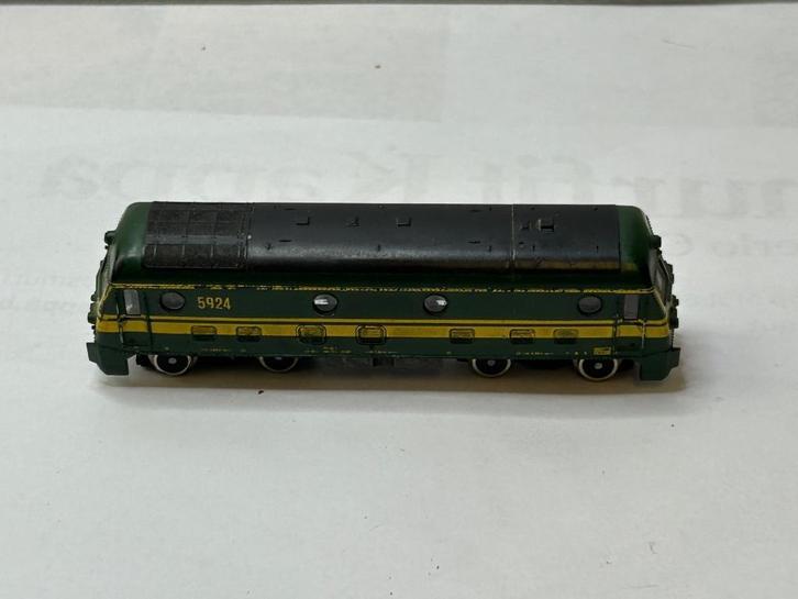 Minitrix NMBS 5924 diesellocomotief zonder motor, Hobby en Vrije tijd, Modeltreinen | N-Spoor, Gebruikt, Locomotief, Gelijkstroom