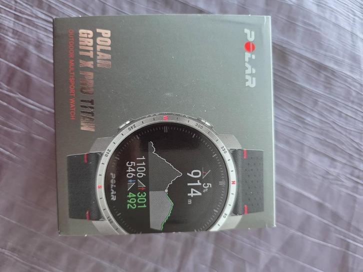 Polar Grid X Pro Titan, Handtassen en Accessoires, Sporthorloges, Zo goed als nieuw, Zwart, Afstand, Calorieverbanding, Conditie