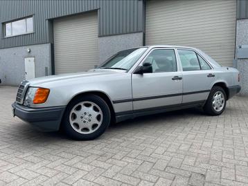 260E AUTOMAAT/Open dak!!!!!!, Auto's, Mercedes-Benz, Automaat, 4 deurs, Bedrijf, Berline