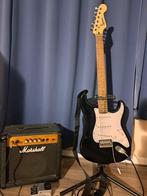 Fender Squier strat + Marshall versterker + accessoires, Elektrische gitaar, Zo goed als nieuw, Ophalen