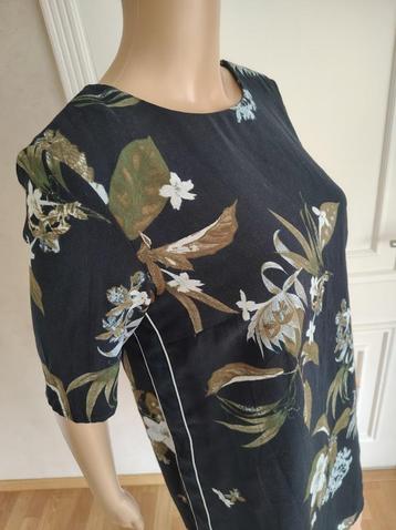 kleedje van vero moda bloemenprint  beschikbaar voor biedingen