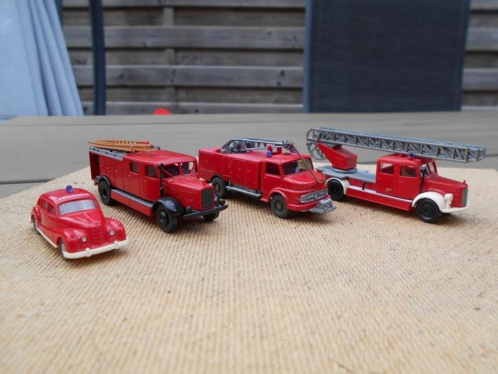 wiking brekina H0 set 4 delig supermooie brandweerwagens, Hobby en Vrije tijd, Modeltreinen | H0, Zo goed als nieuw, Ophalen of Verzenden