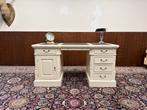 Klassiek Engels Crème Chesterfield Bureau, Antiek en Kunst, Antiek | Kantoor en Zakelijk, Ophalen of Verzenden