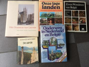 Boeken allerlei   beschikbaar voor biedingen