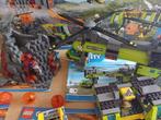 Volcan Lego 60125 avec hélicoptère cargo lourd, Ensemble complet, Enlèvement, Lego, Utilisé